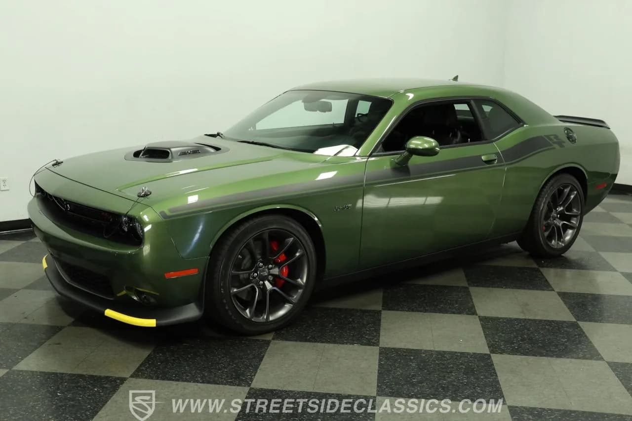 2023 Dodge Challenger R/T Shaker Edition - Thumbnail 5