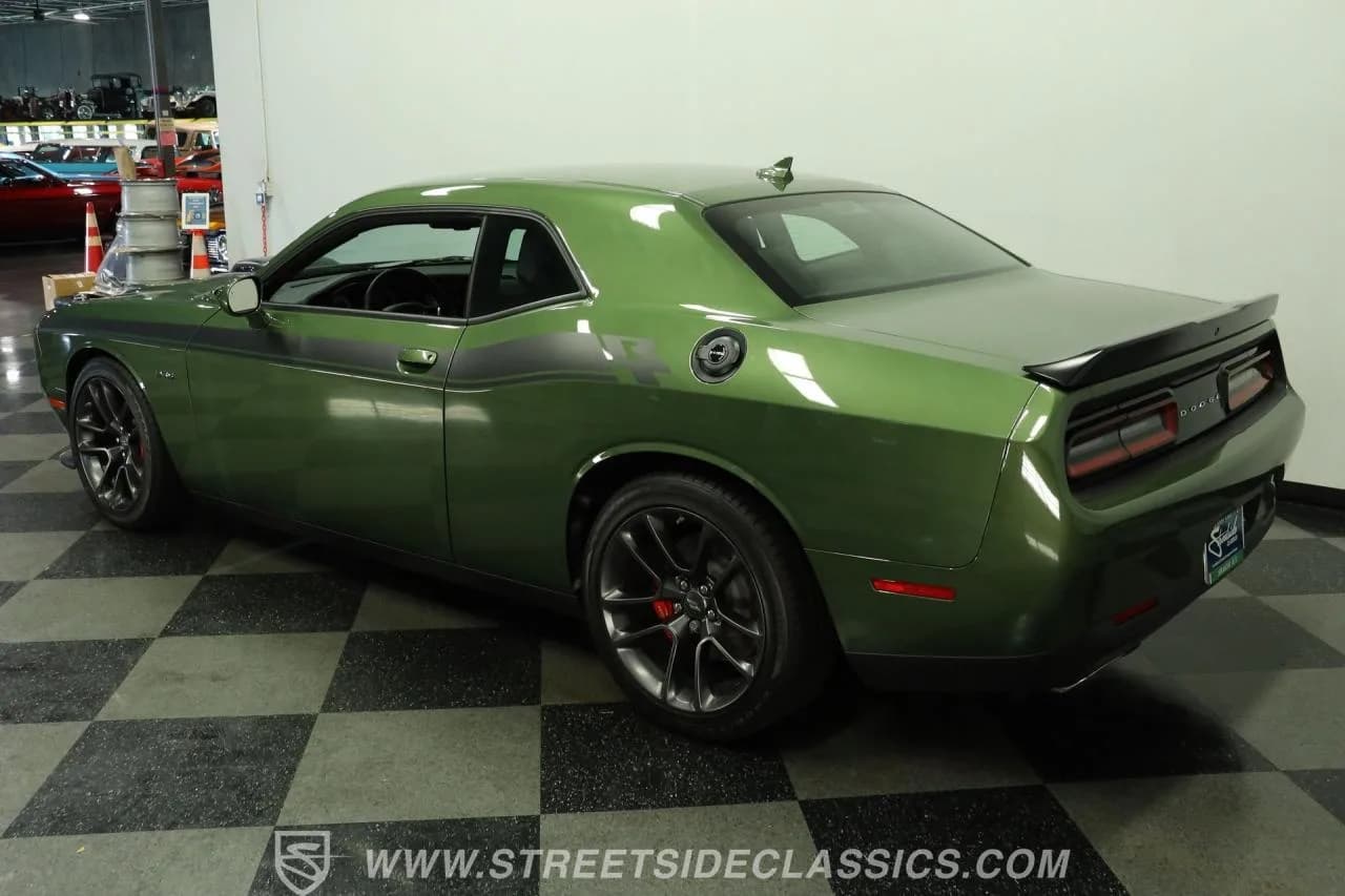2023 Dodge Challenger R/T Shaker Edition - Thumbnail 6