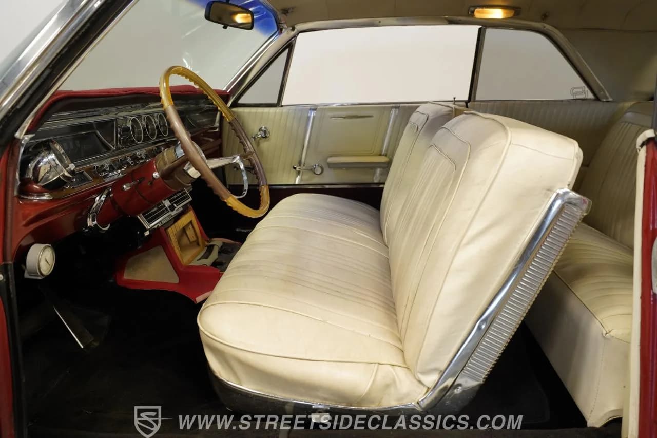 1963 Pontiac Bonneville - Thumbnail 3