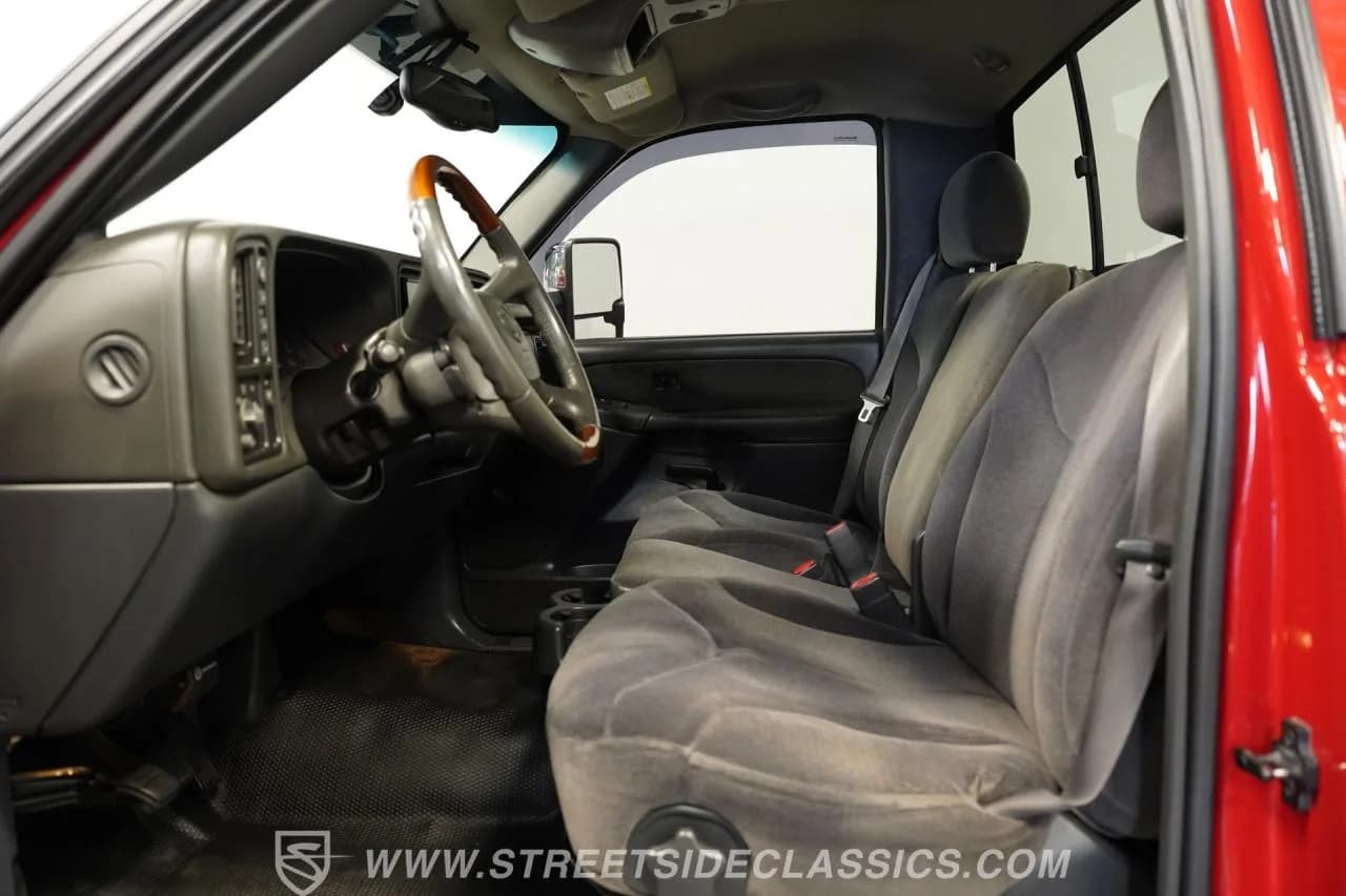 2002 GMC Sierra 1500 4x4 Custom - Thumbnail 3