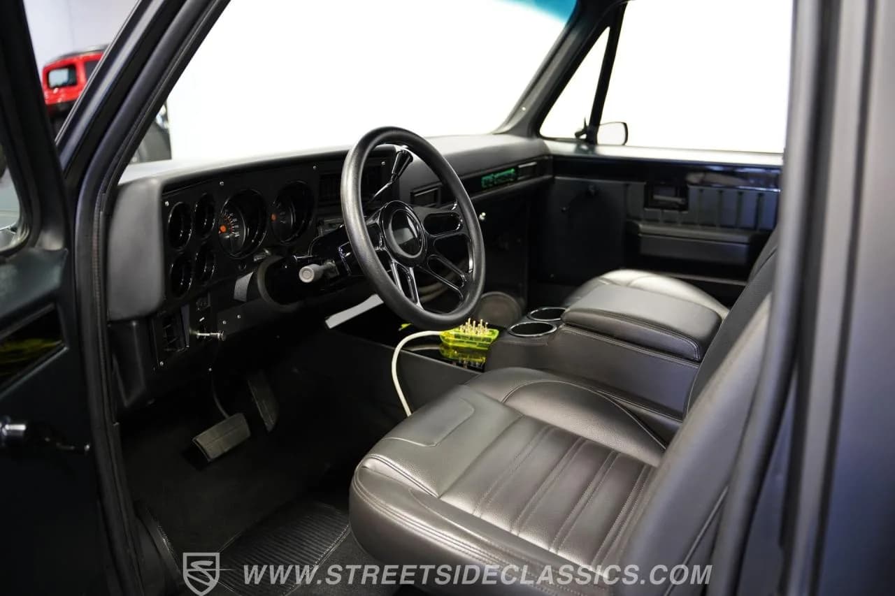 1983 Chevrolet C30 LS Restomod - Thumbnail 4