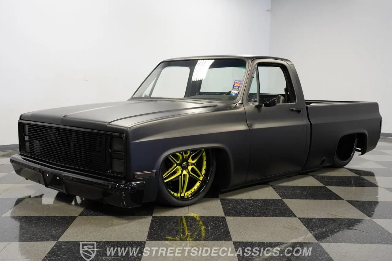 1983 Chevrolet C30 LS Restomod - Thumbnail 6