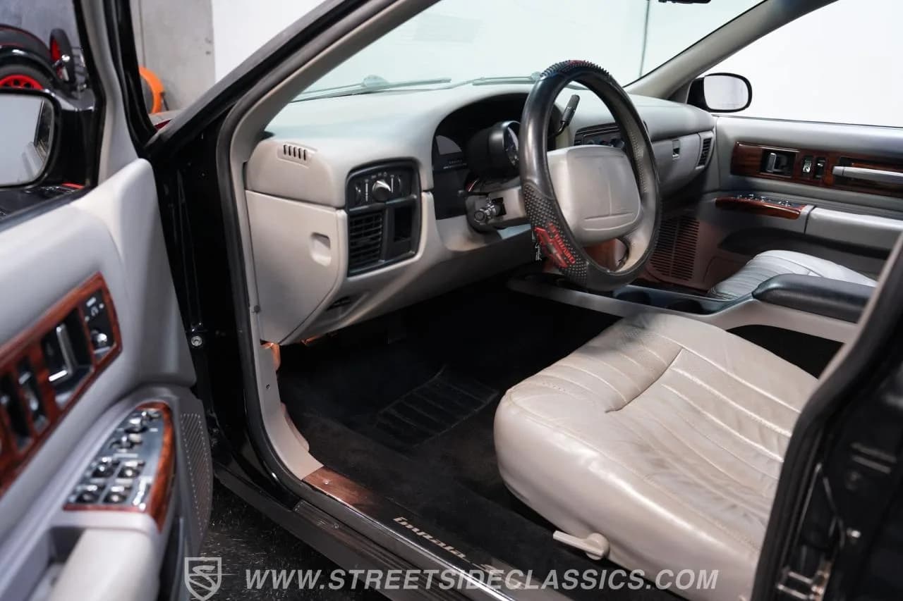 1995 Chevrolet Impala SS - Thumbnail 4