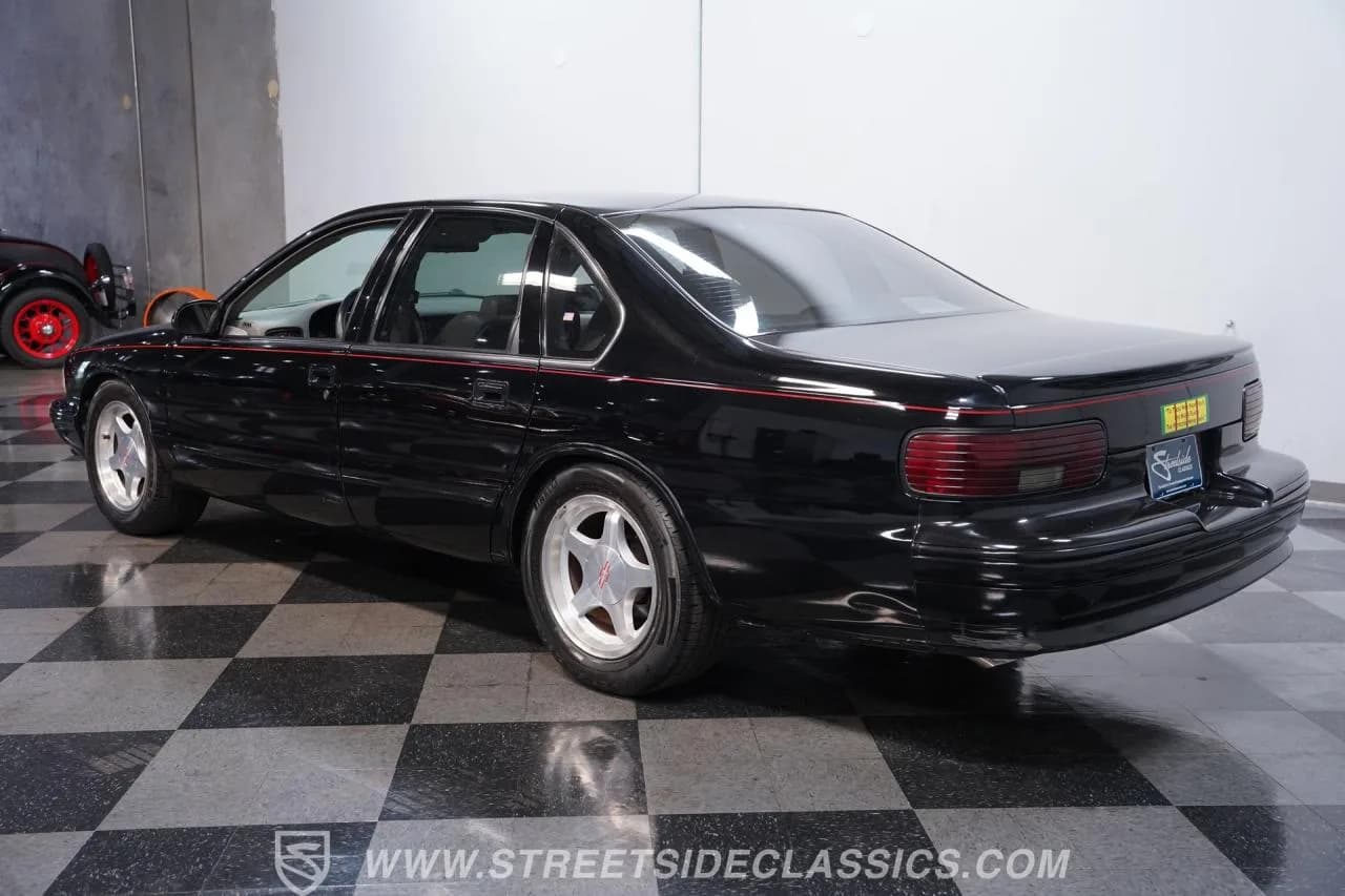 1995 Chevrolet Impala SS - Thumbnail 8