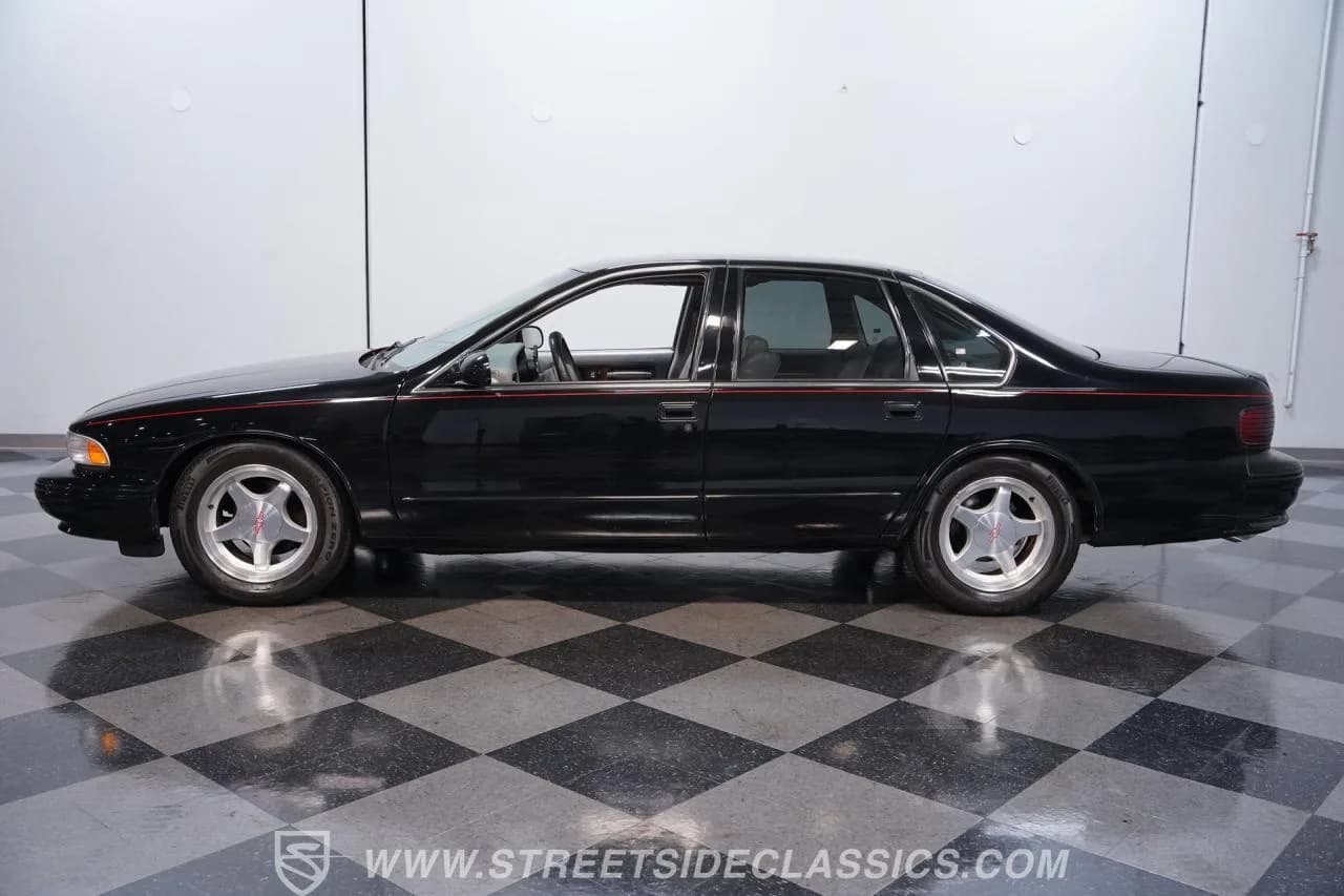 1995 Chevrolet Impala SS - Thumbnail 2