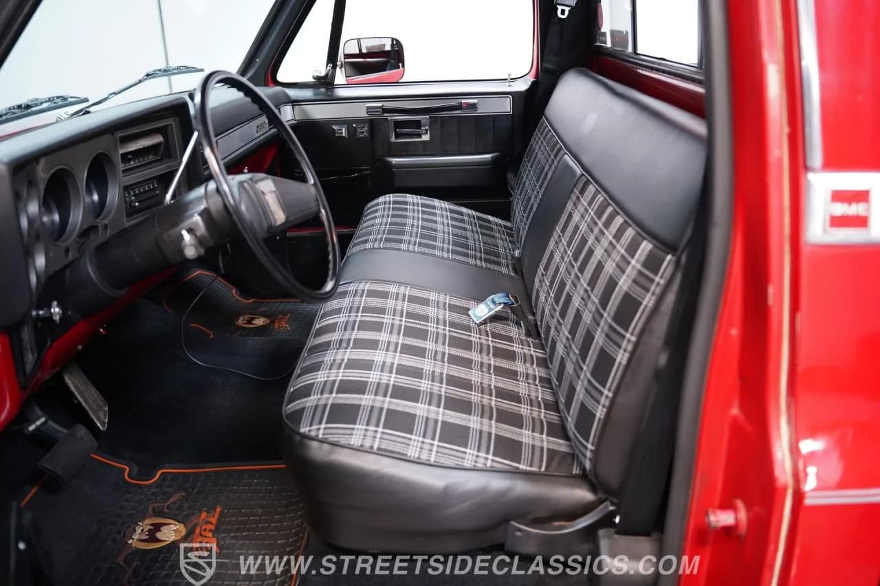 1987 GMC C10 Patina Restomod - Image 30
