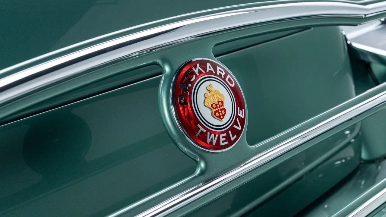 1934 Packard Twelve 1107 Coupe-Roadster - Thumbnail 4