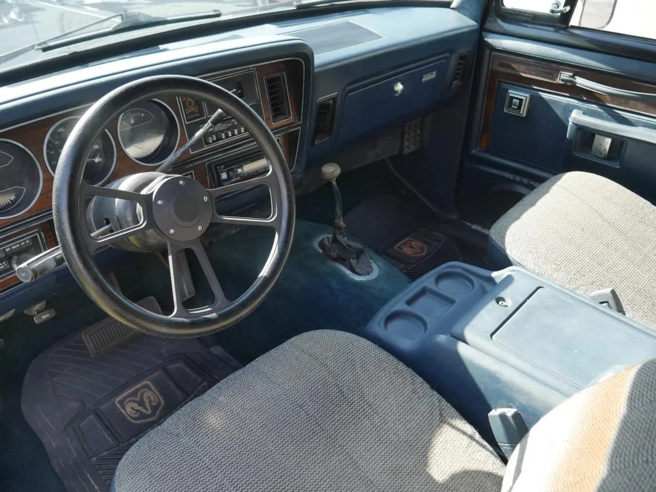 1983 Dodge Ramcharger Prospector 4x4 - Thumbnail 7