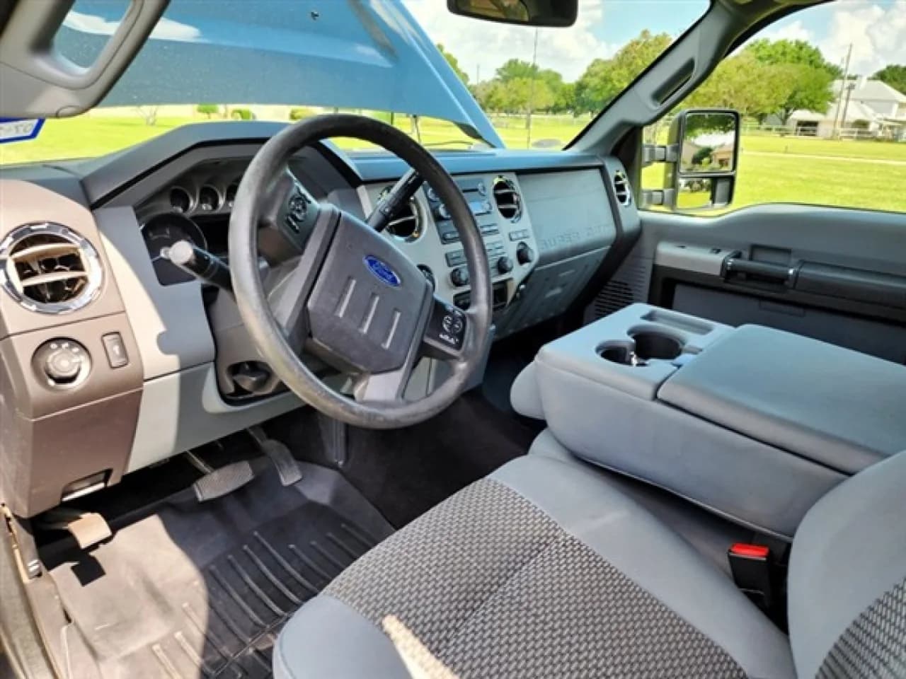 2015 Ford F250 - Thumbnail 7