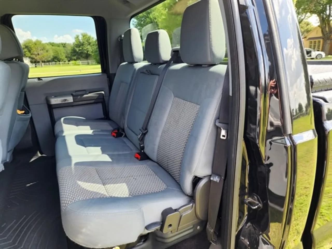 2015 Ford F250 - Thumbnail 8