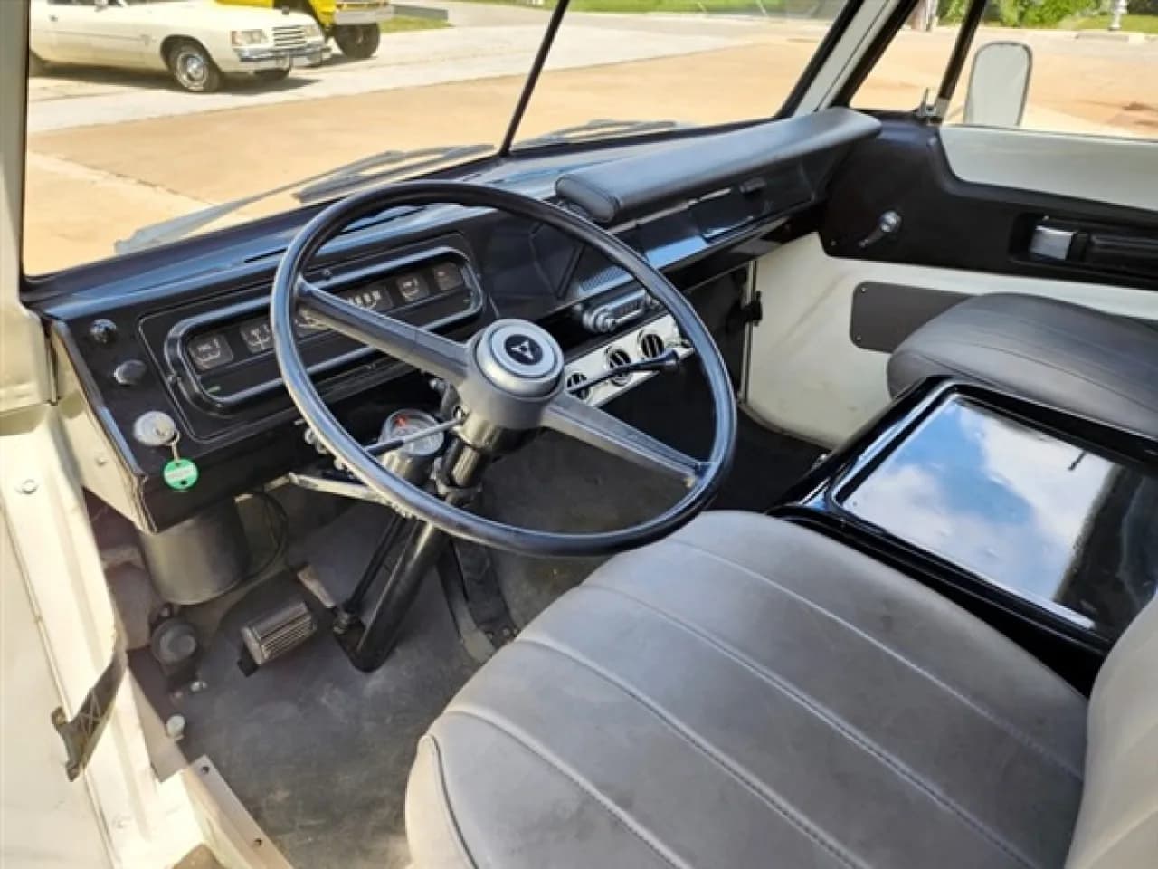 1968 Dodge A100 - Thumbnail 7