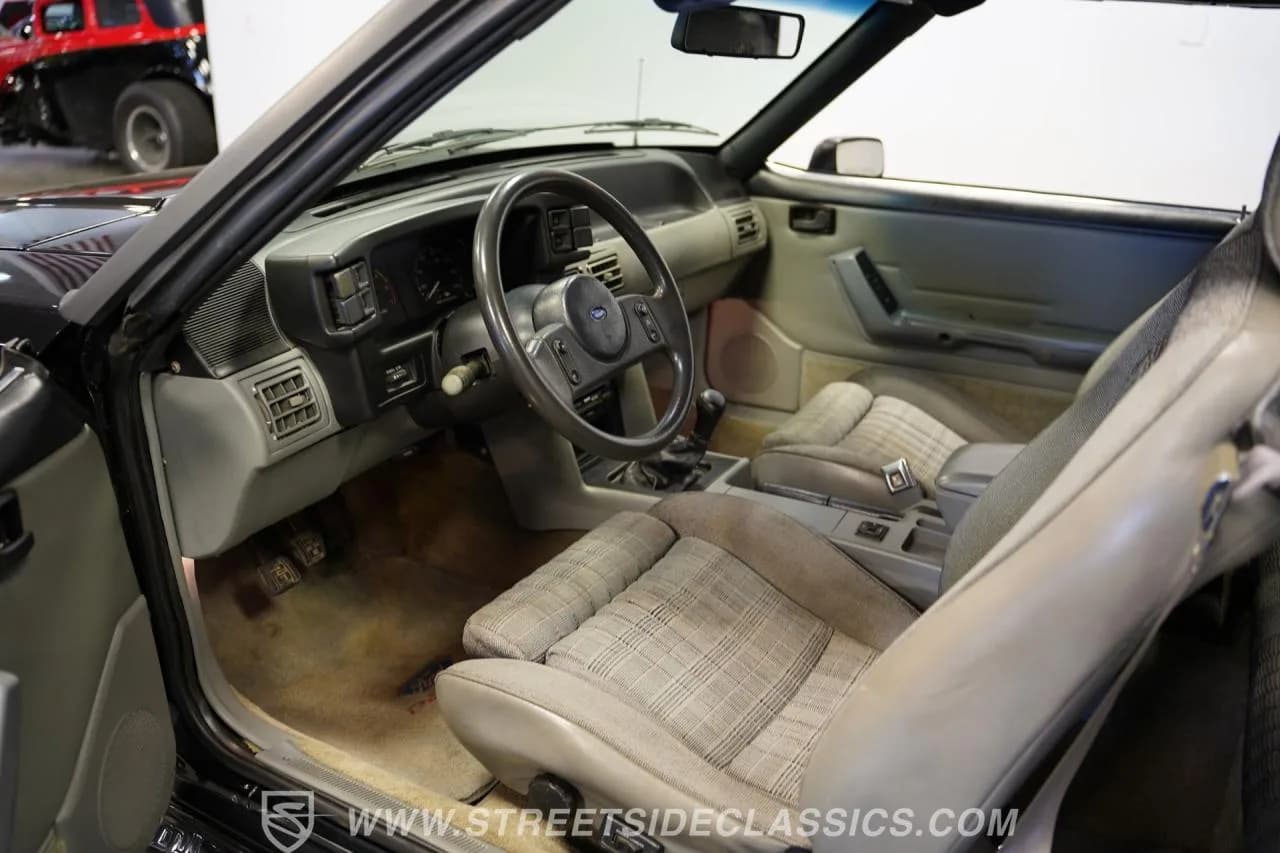 1989 Ford Mustang GT Convertible - Thumbnail 4