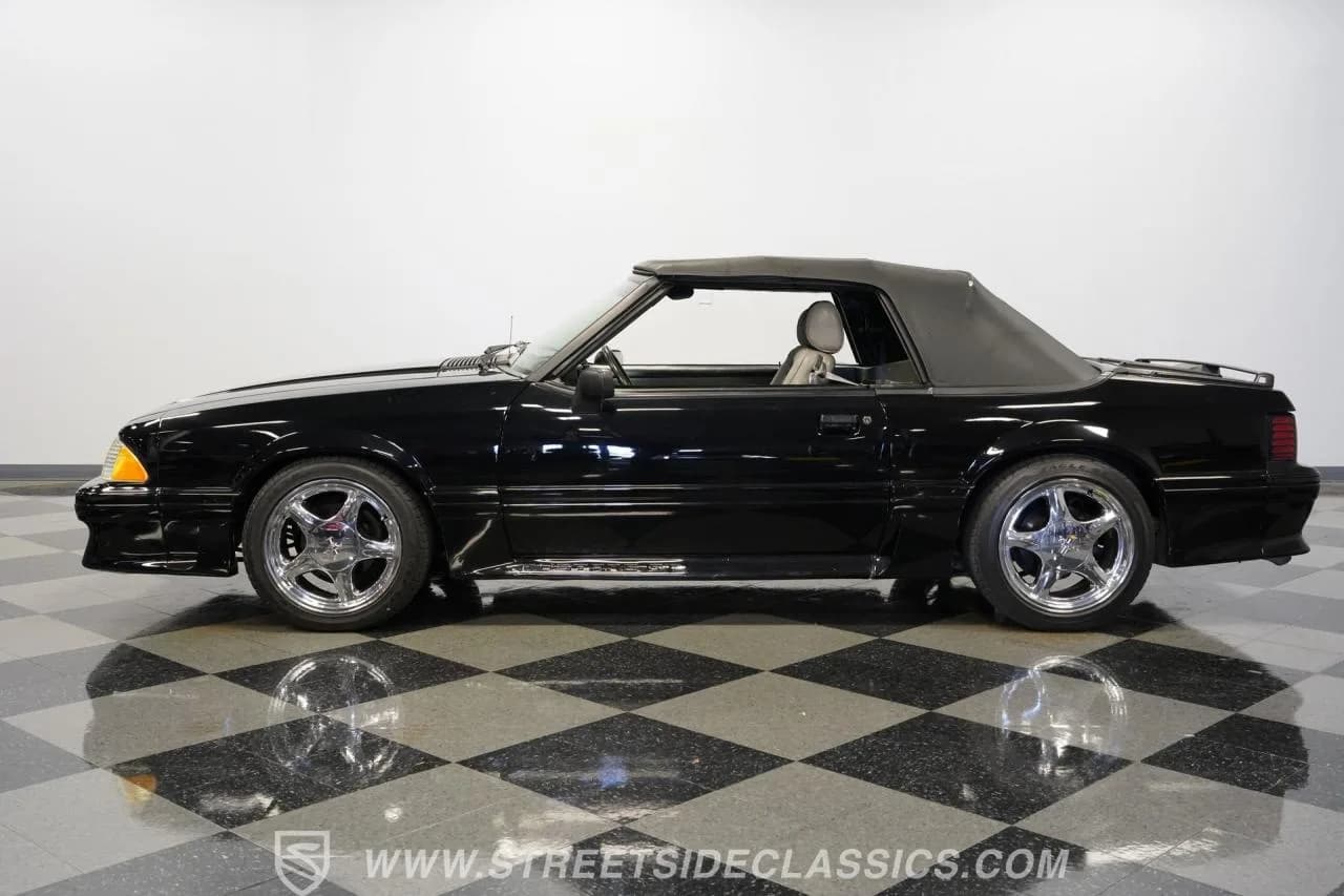1989 Ford Mustang GT Convertible - Thumbnail 8