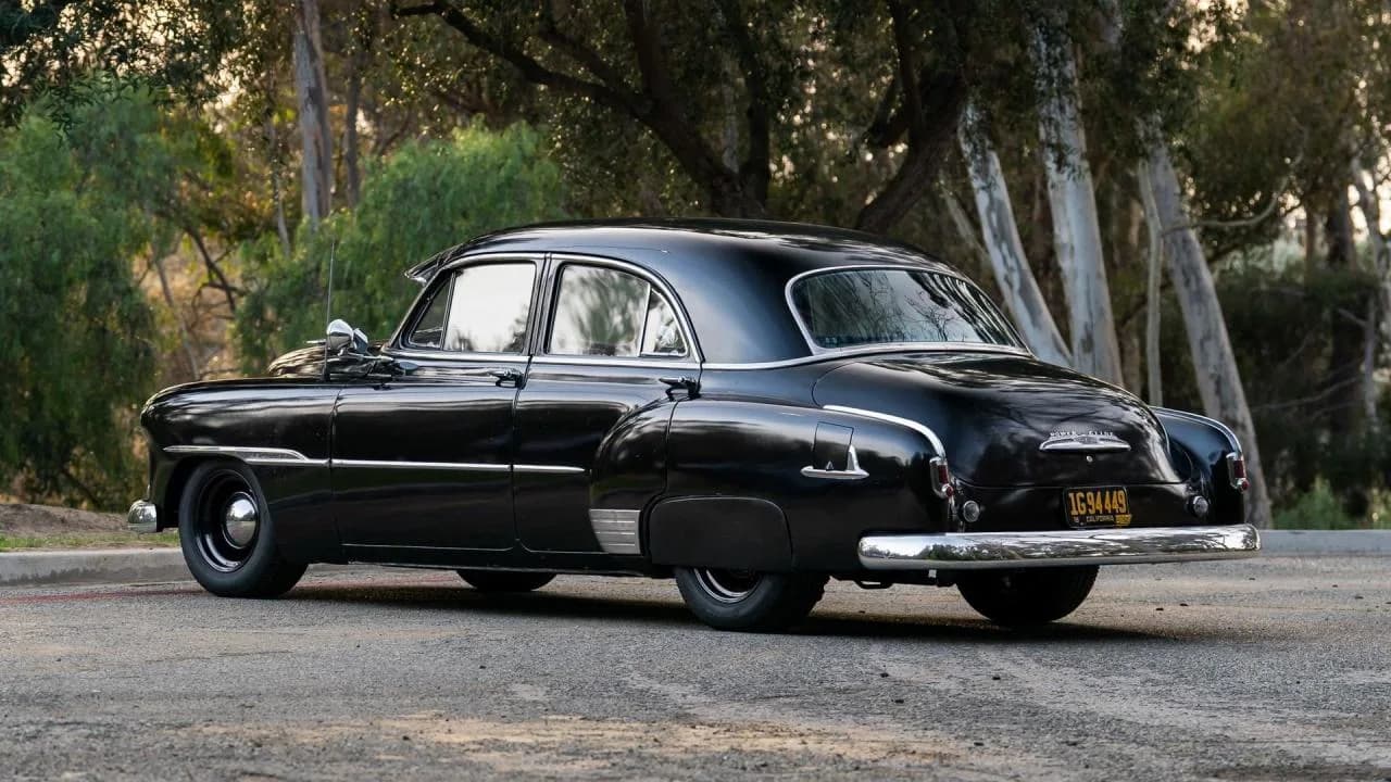 1951 Chevrolet Styleline De Luxe 4-Door Sedan "Police Cruiser Restomod" - Thumbnail 2