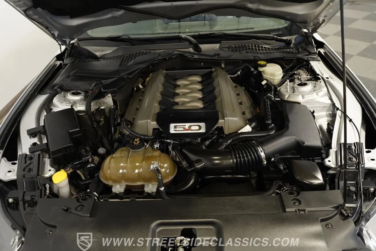 2015 Ford Mustang GT COUPE - Thumbnail 4