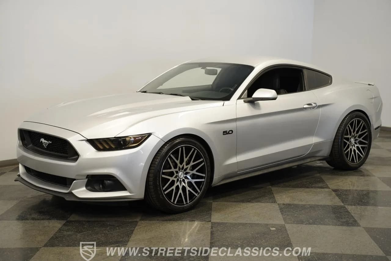 2015 Ford Mustang GT COUPE - Thumbnail 6