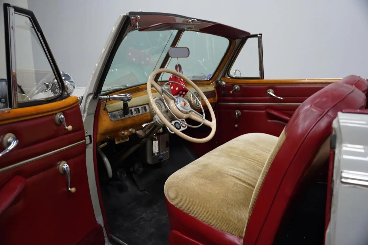 1946 Ford Super Deluxe Convertible - Thumbnail 4