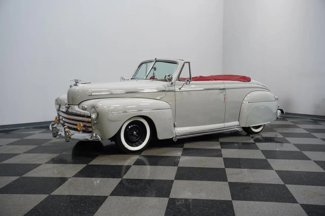 1946 Ford Super Deluxe Convertible - Thumbnail 6