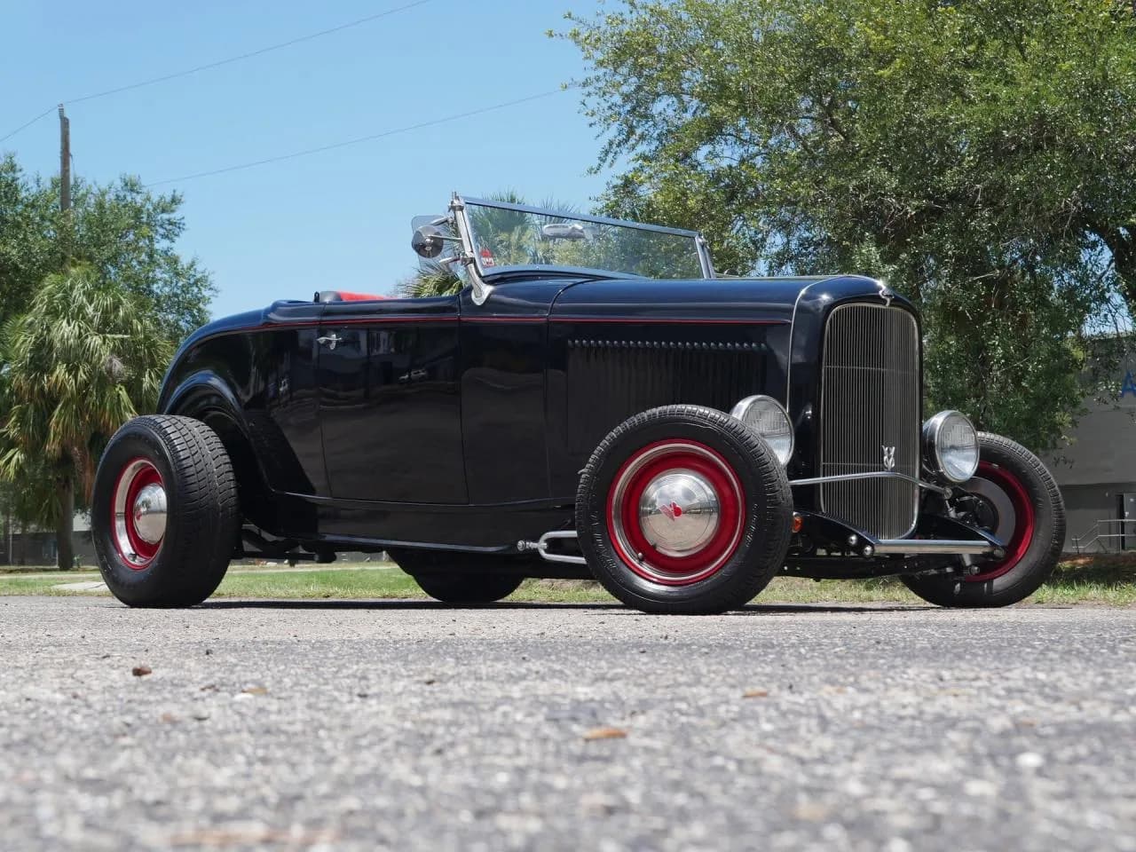1932 Ford Roadster - Thumbnail 7