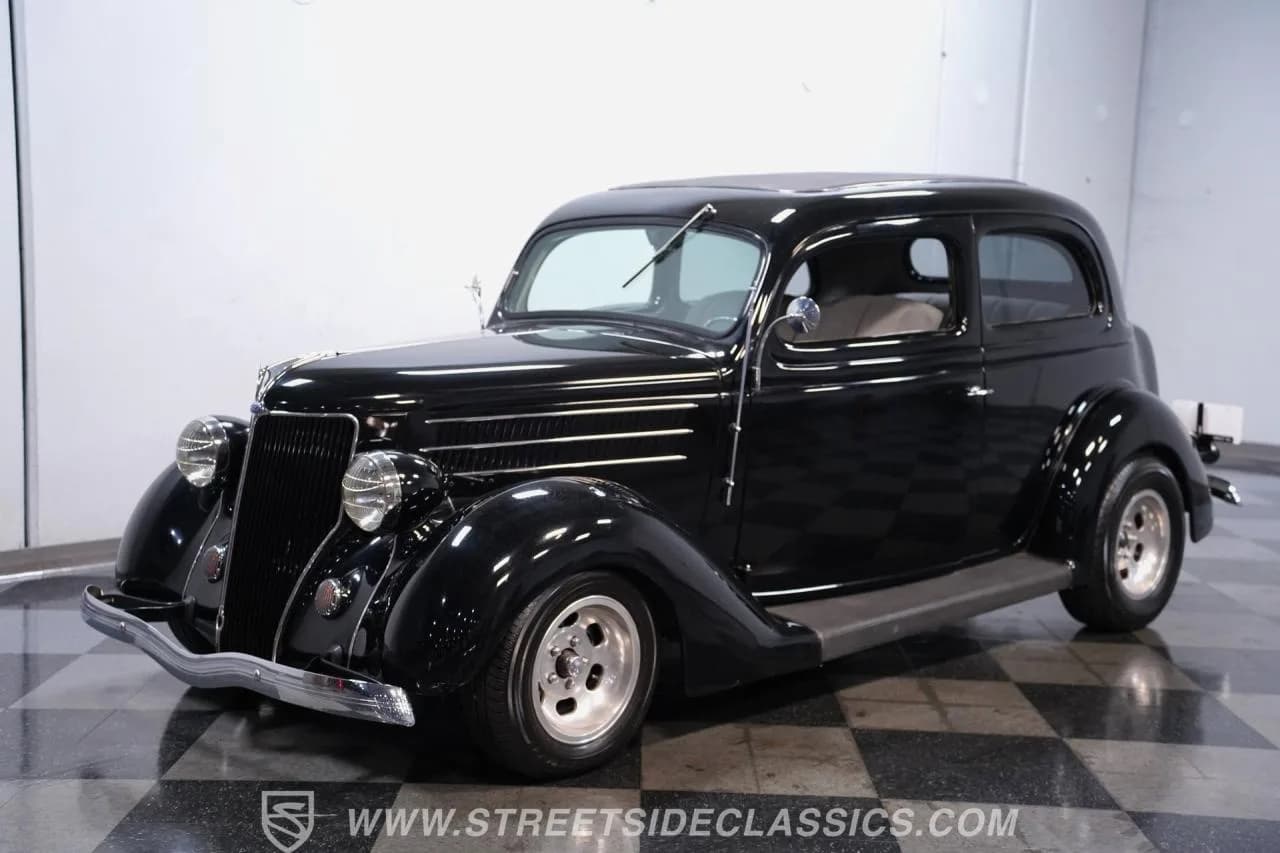 1936 Ford Tudor Humpback - Thumbnail 6