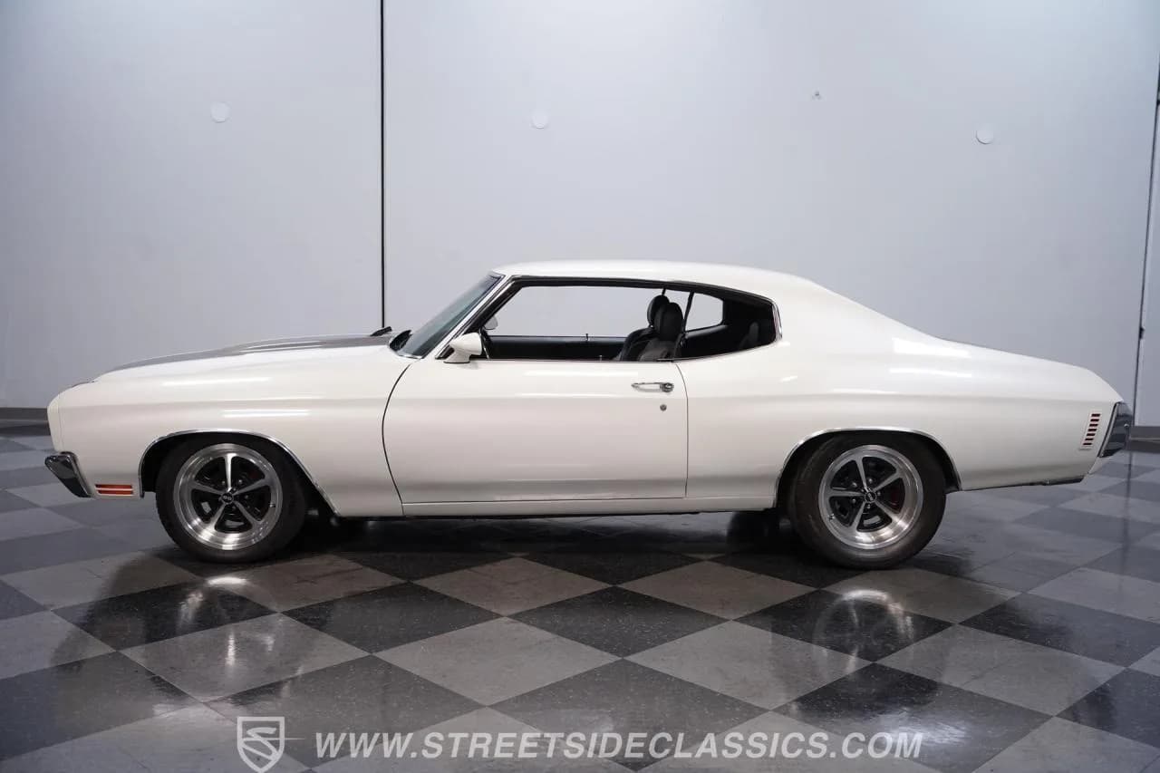 1970 Chevrolet Chevelle SS Tribute Restomod - Thumbnail 2
