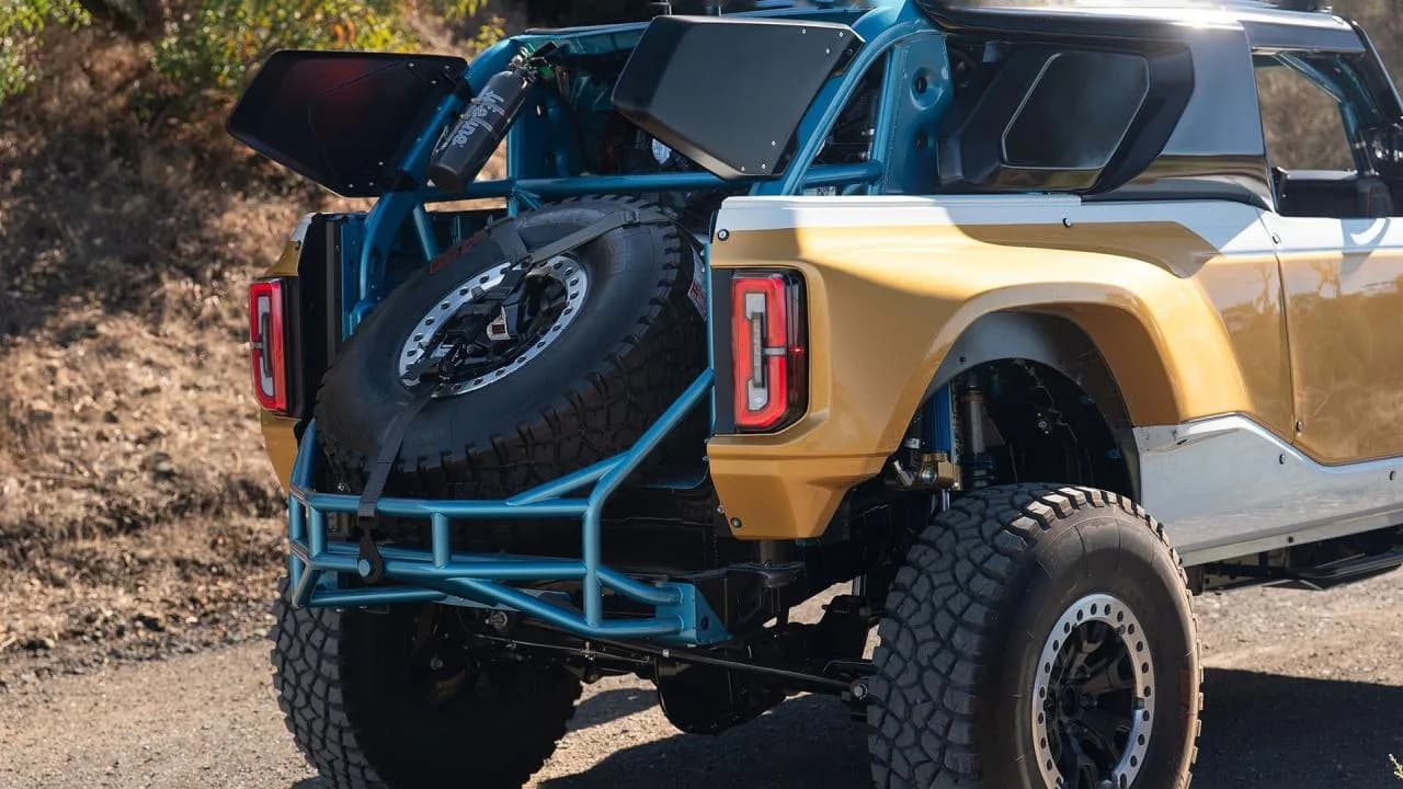 2023 Ford Bronco DR - Thumbnail 7
