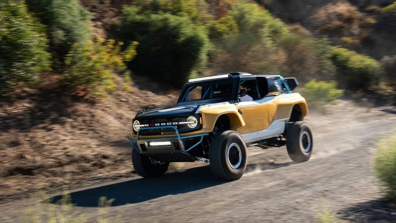 2023 Ford Bronco DR