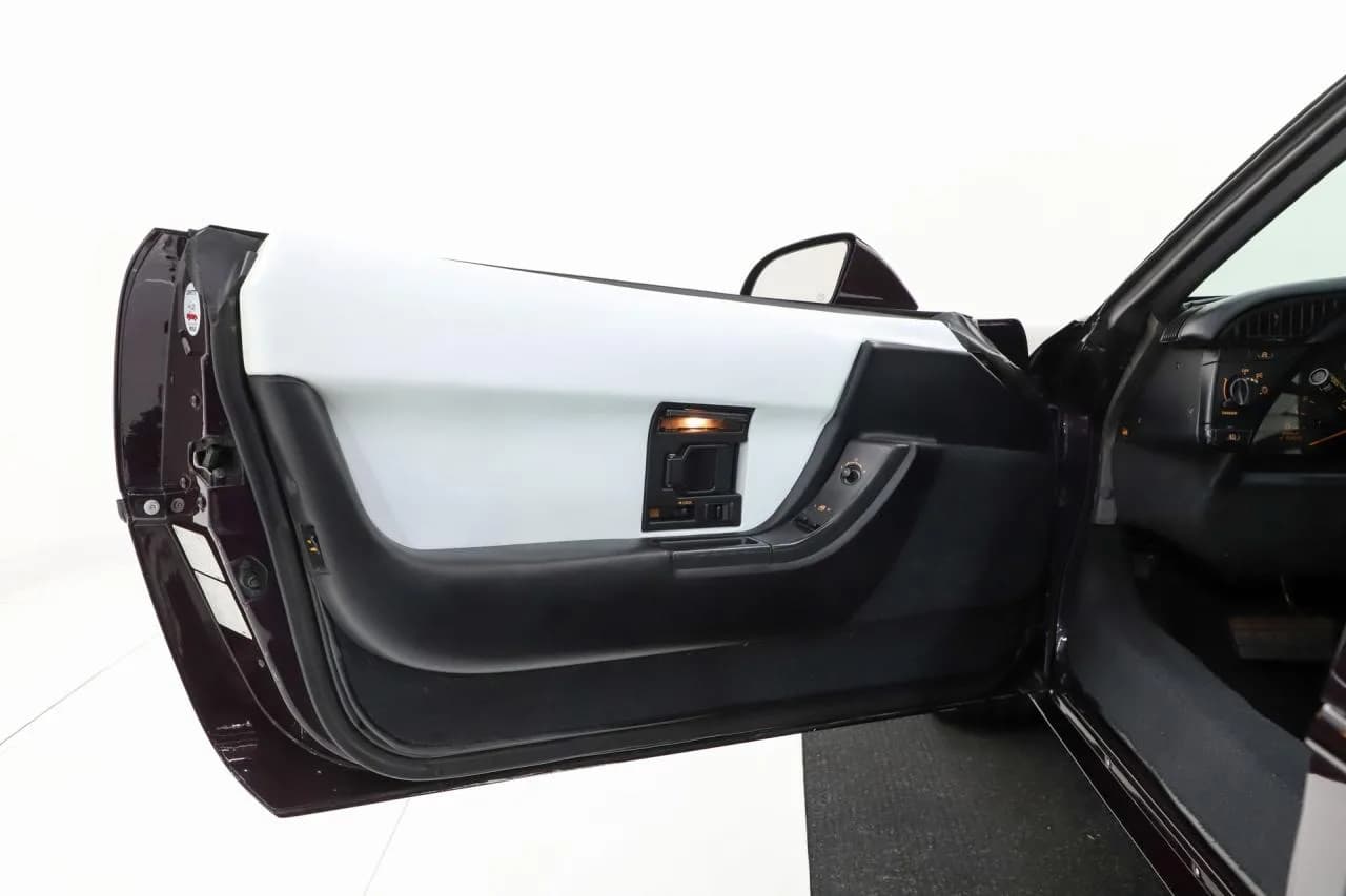 1993 Chevrolet Corvette ZO7 - Thumbnail 8