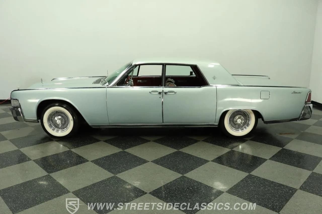 1965 Lincoln Continental - Thumbnail 2