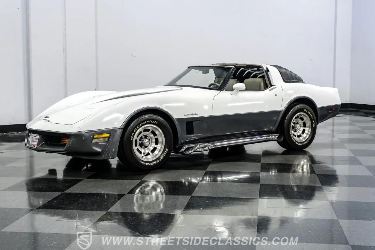 1982 Chevrolet Corvette - Thumbnail 6