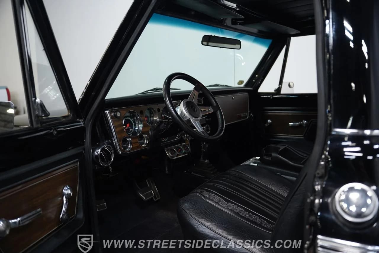 1972 Chevrolet C10 Restomod - Thumbnail 4