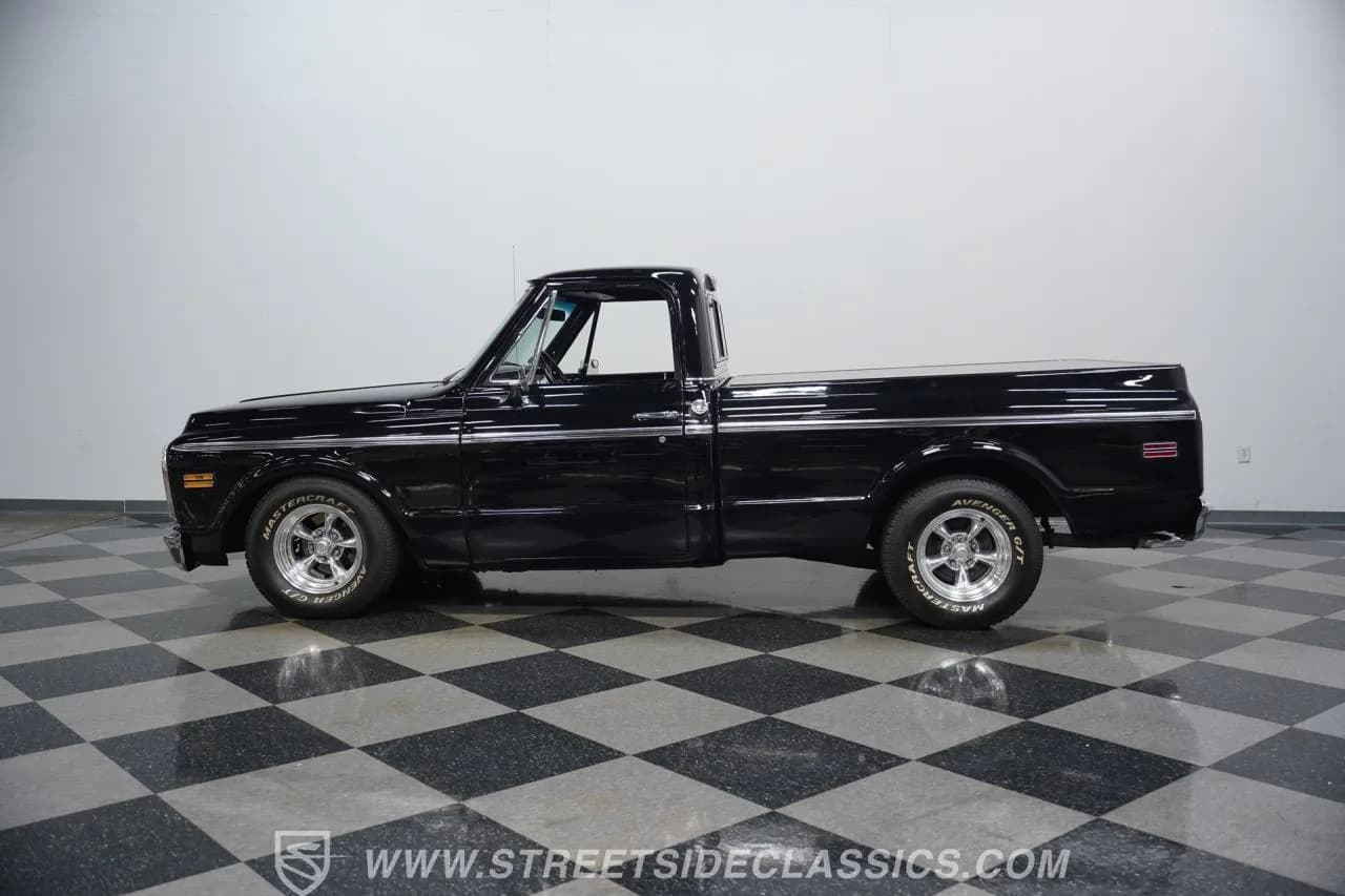 1972 Chevrolet C10 Restomod - Thumbnail 8