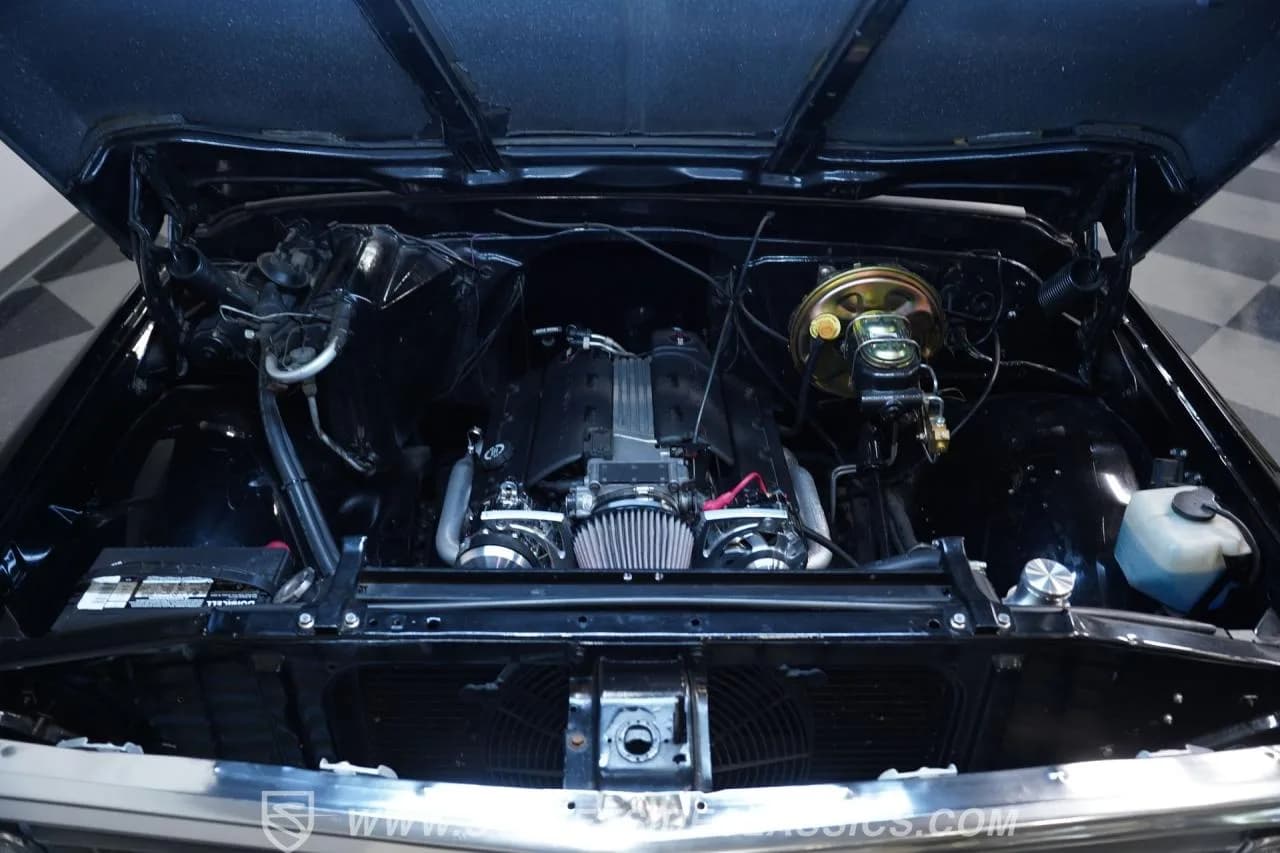 1972 Chevrolet C10 Restomod - Thumbnail 3