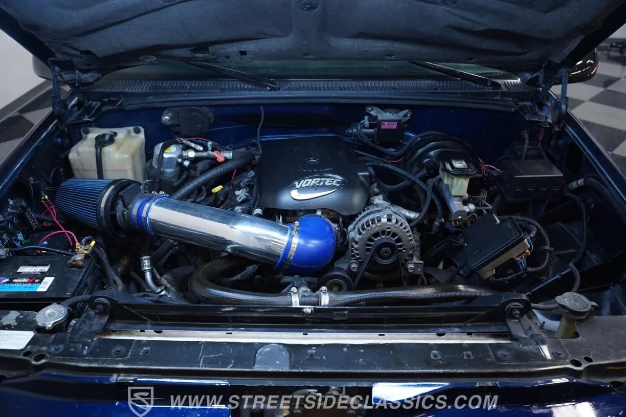 1997 Chevrolet Tahoe 5.3L LS - Thumbnail 3