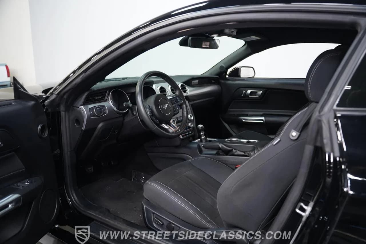 2021 Ford Mustang GT - Thumbnail 4