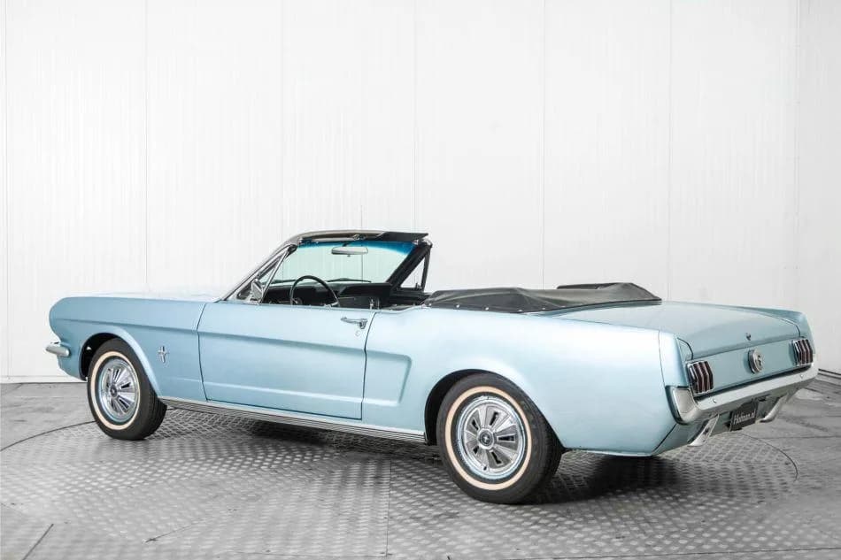 1966 Ford Mustang - Thumbnail 4