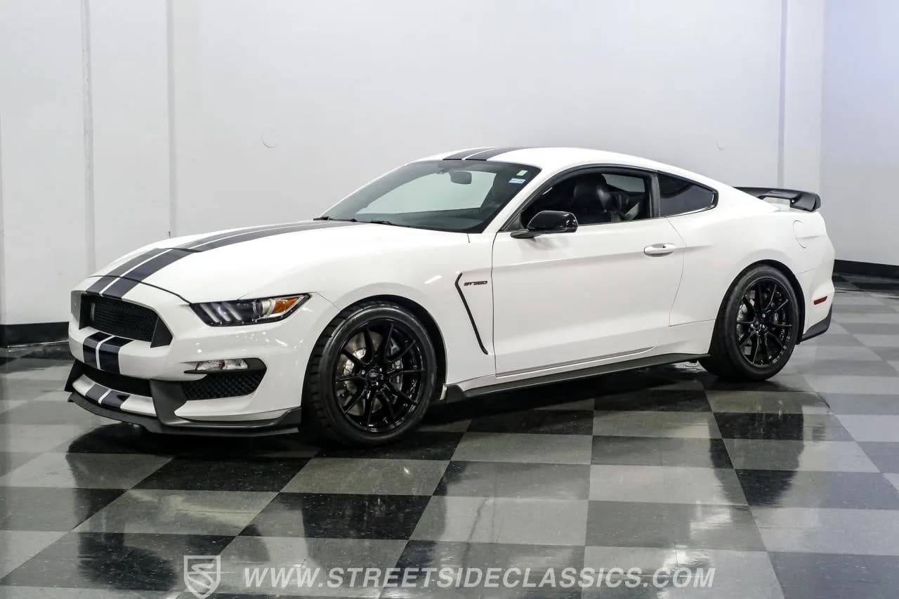 2019 Ford Mustang Shelby GT350 - Thumbnail 6