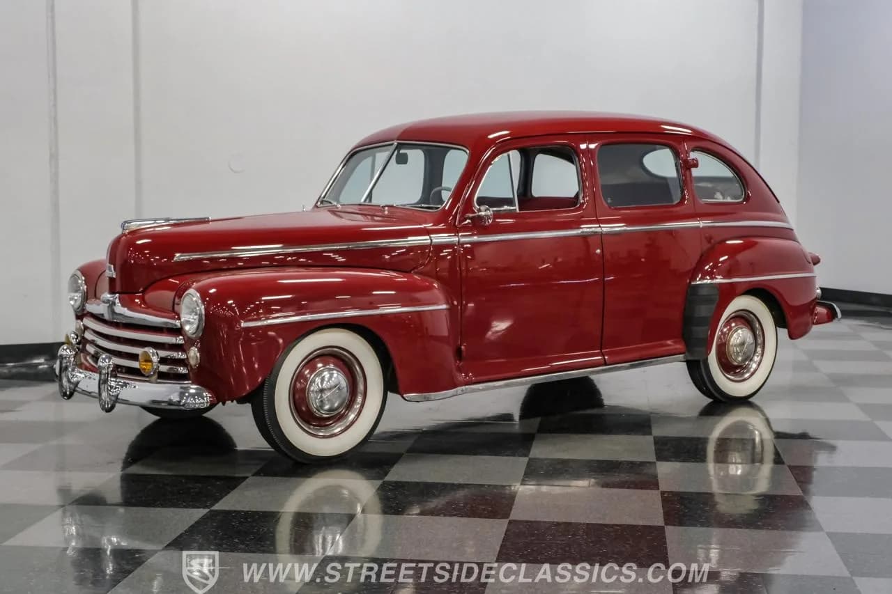 1948 Ford Deluxe Sedan - Thumbnail 6