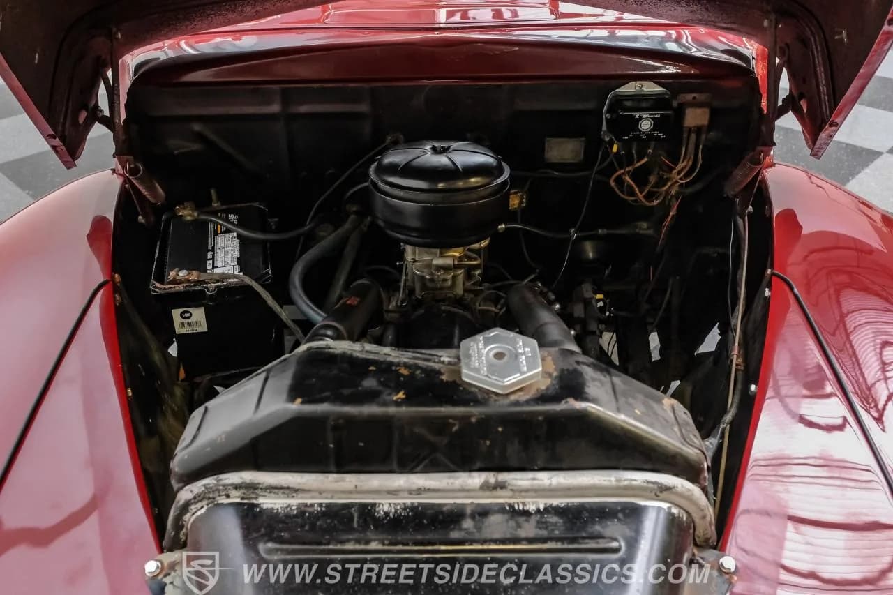 1948 Ford Deluxe Sedan - Thumbnail 3
