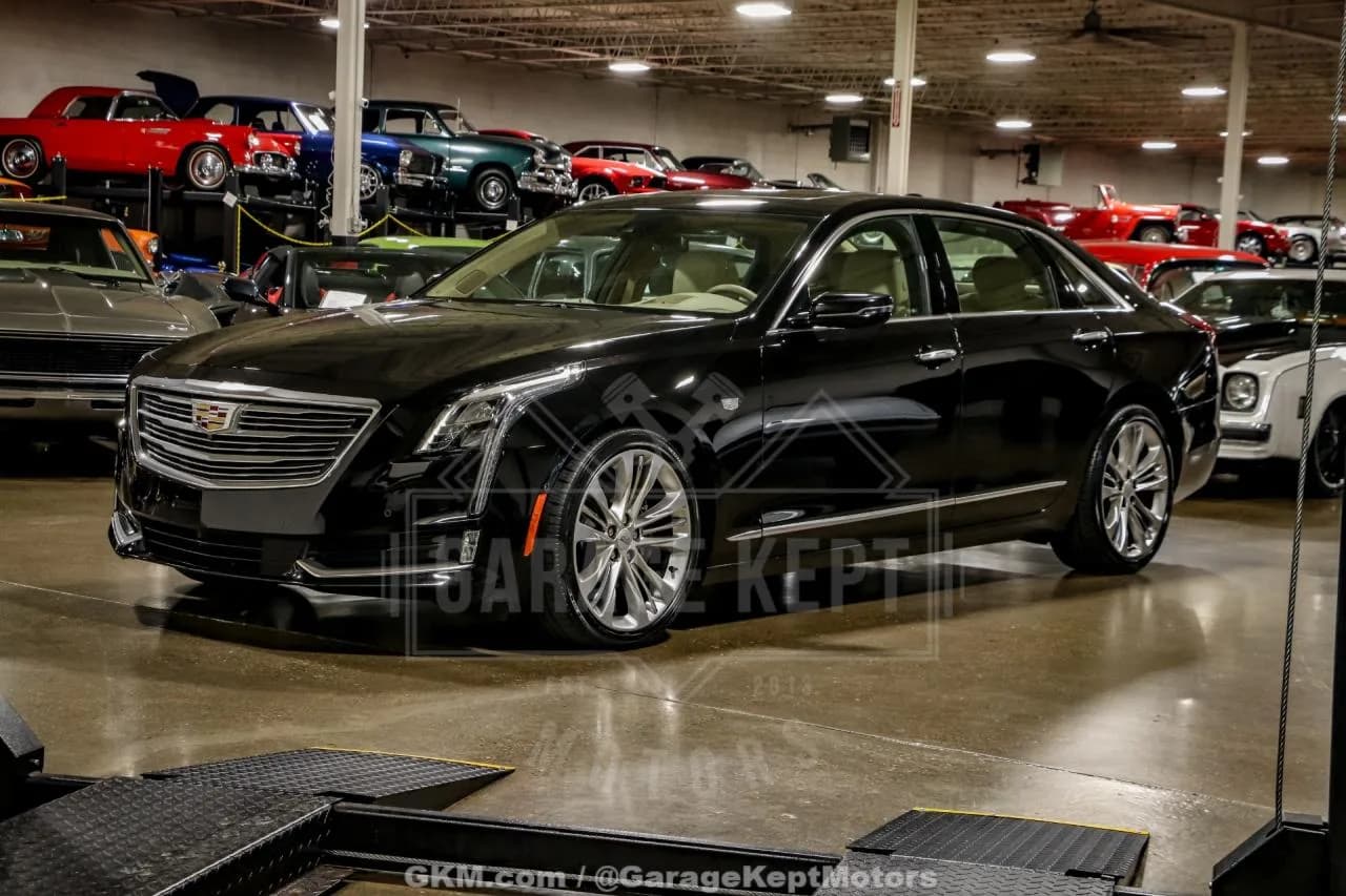 2018 Cadillac CT6 - Thumbnail 3