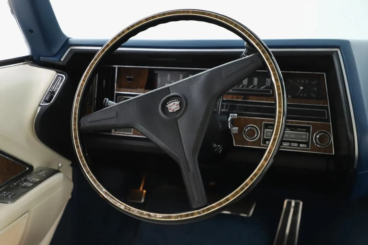 1970 Cadillac Coupe DeVille - Thumbnail 6