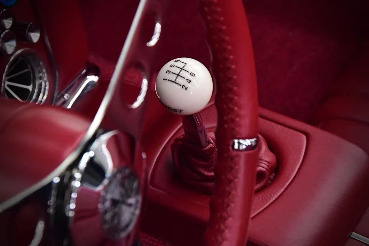 1961 Chevrolet Corvette - Thumbnail 3