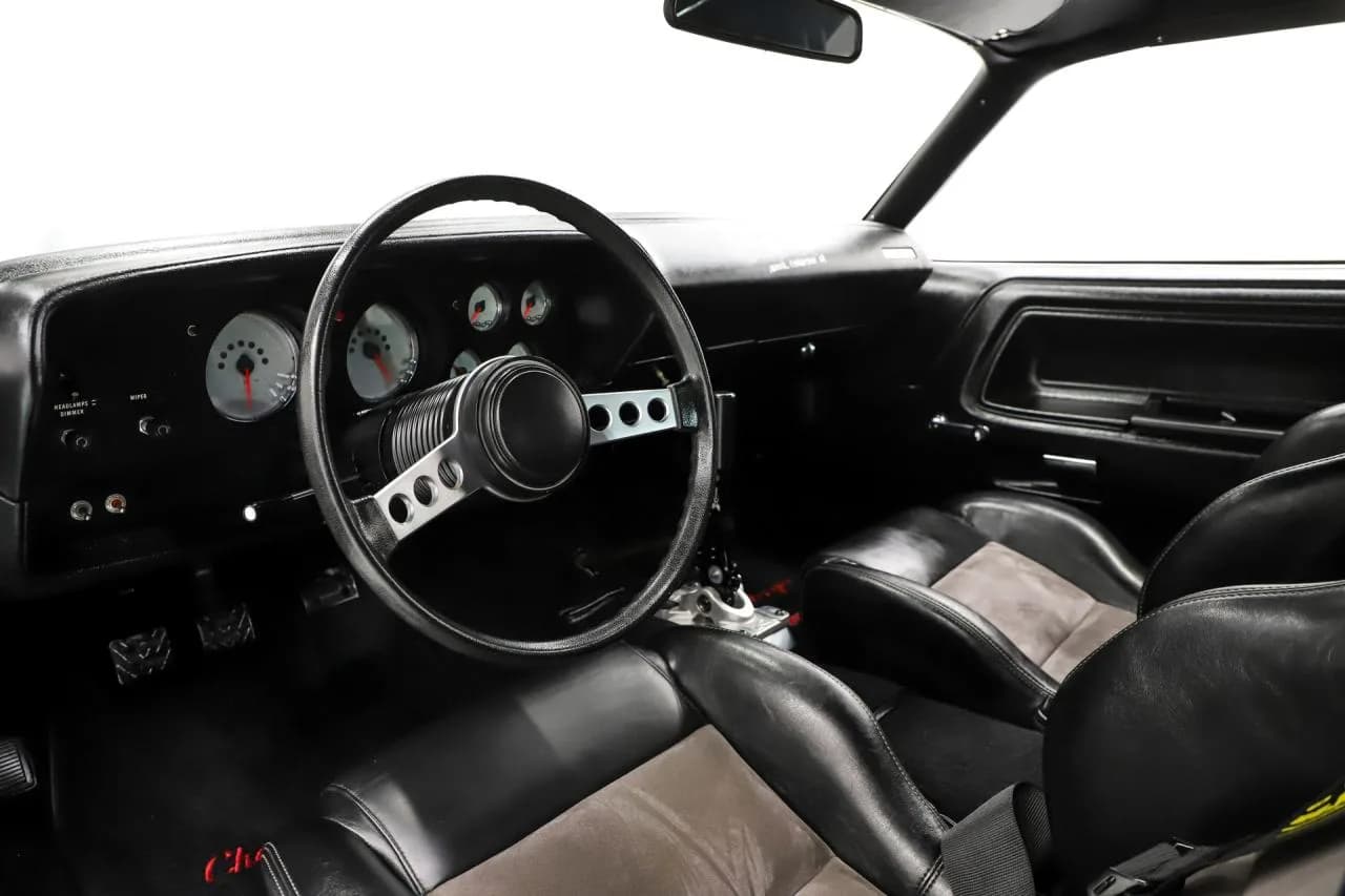 1972 Dodge Challenger - Thumbnail 2