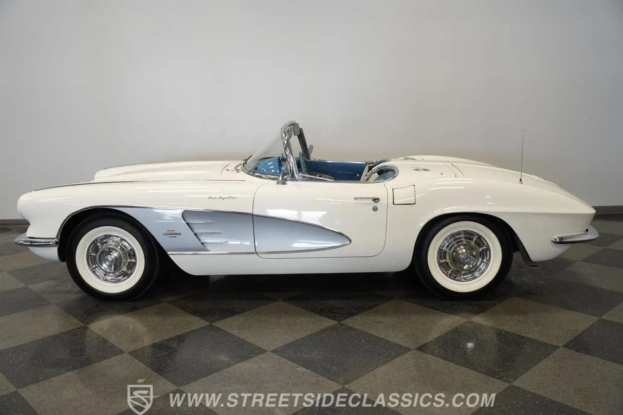 1961 Chevrolet Corvette Convertible - Thumbnail 2