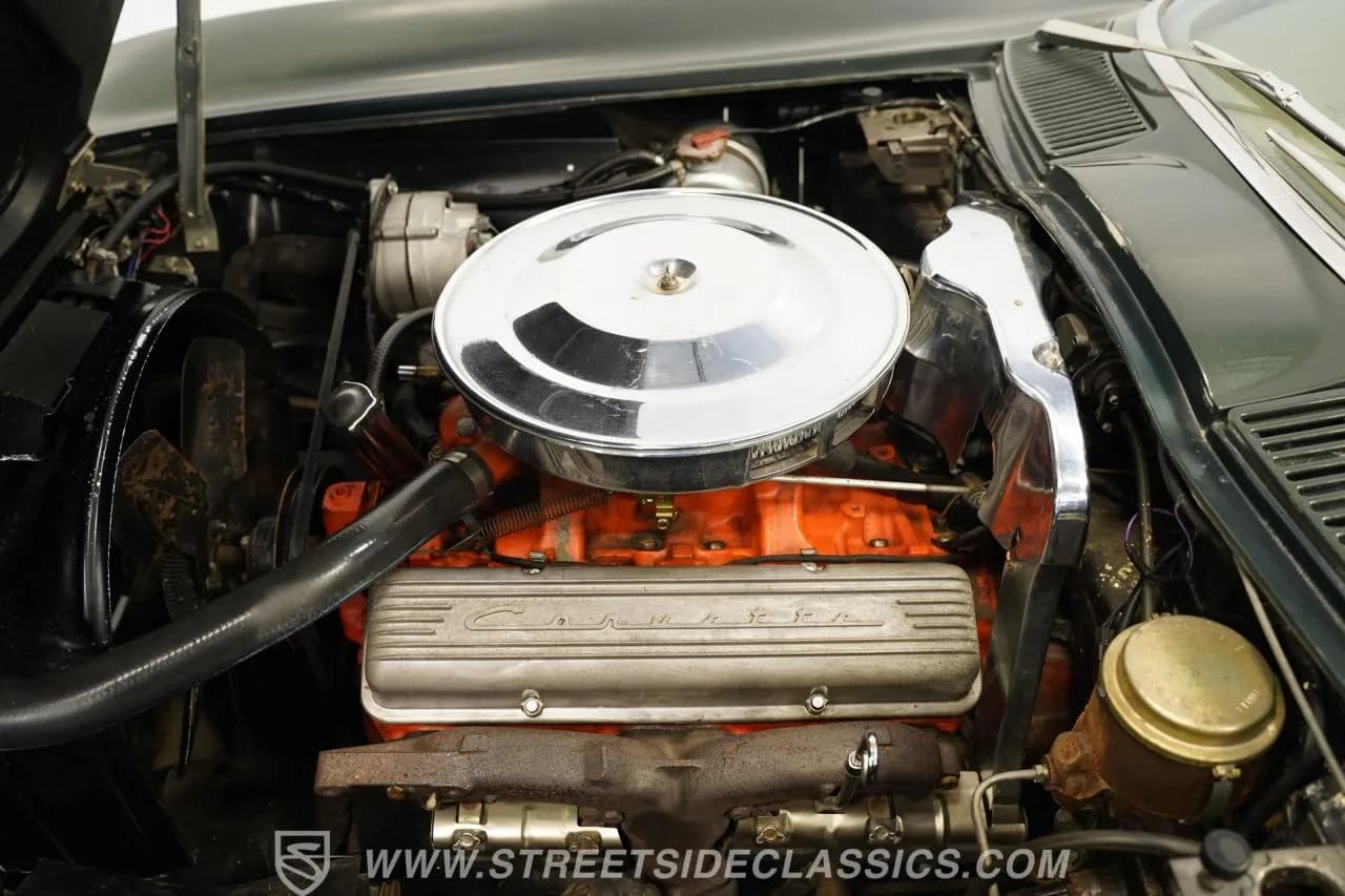 1965 Chevrolet Corvette - Thumbnail 4