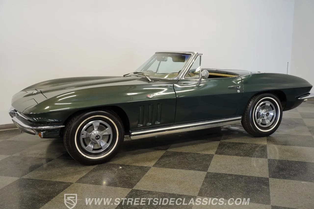 1965 Chevrolet Corvette - Thumbnail 7