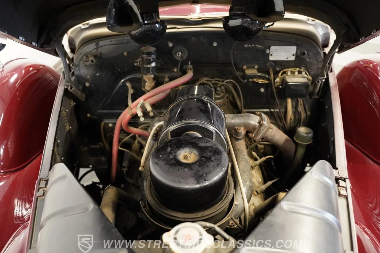 1939 Cadillac Fleetwood  Series 75 Seven-Passenger Sedan - Thumbnail 4