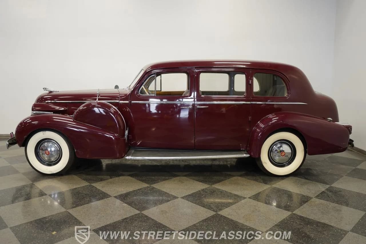 1939 Cadillac Fleetwood  Series 75 Seven-Passenger Sedan - Thumbnail 8