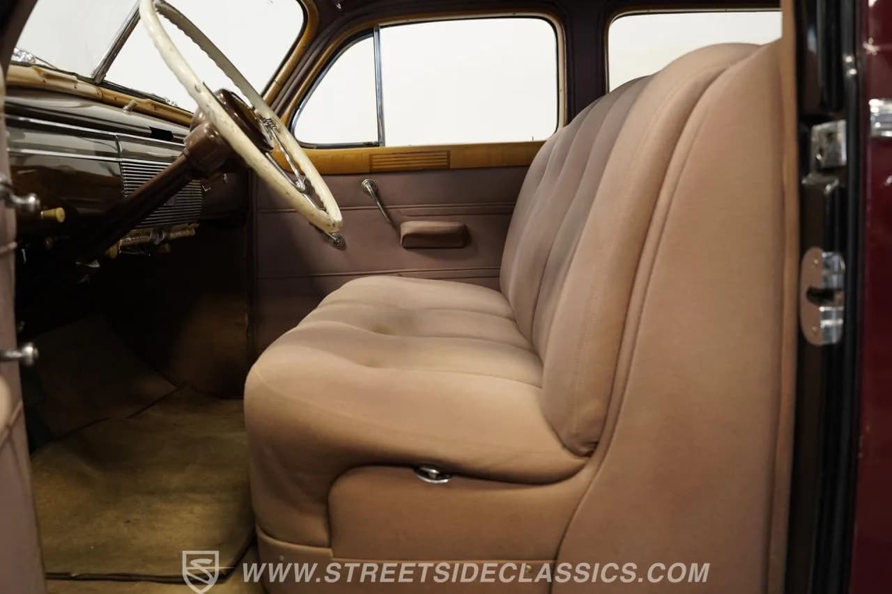 1939 Cadillac Fleetwood  Series 75 Seven-Passenger Sedan - Thumbnail 3