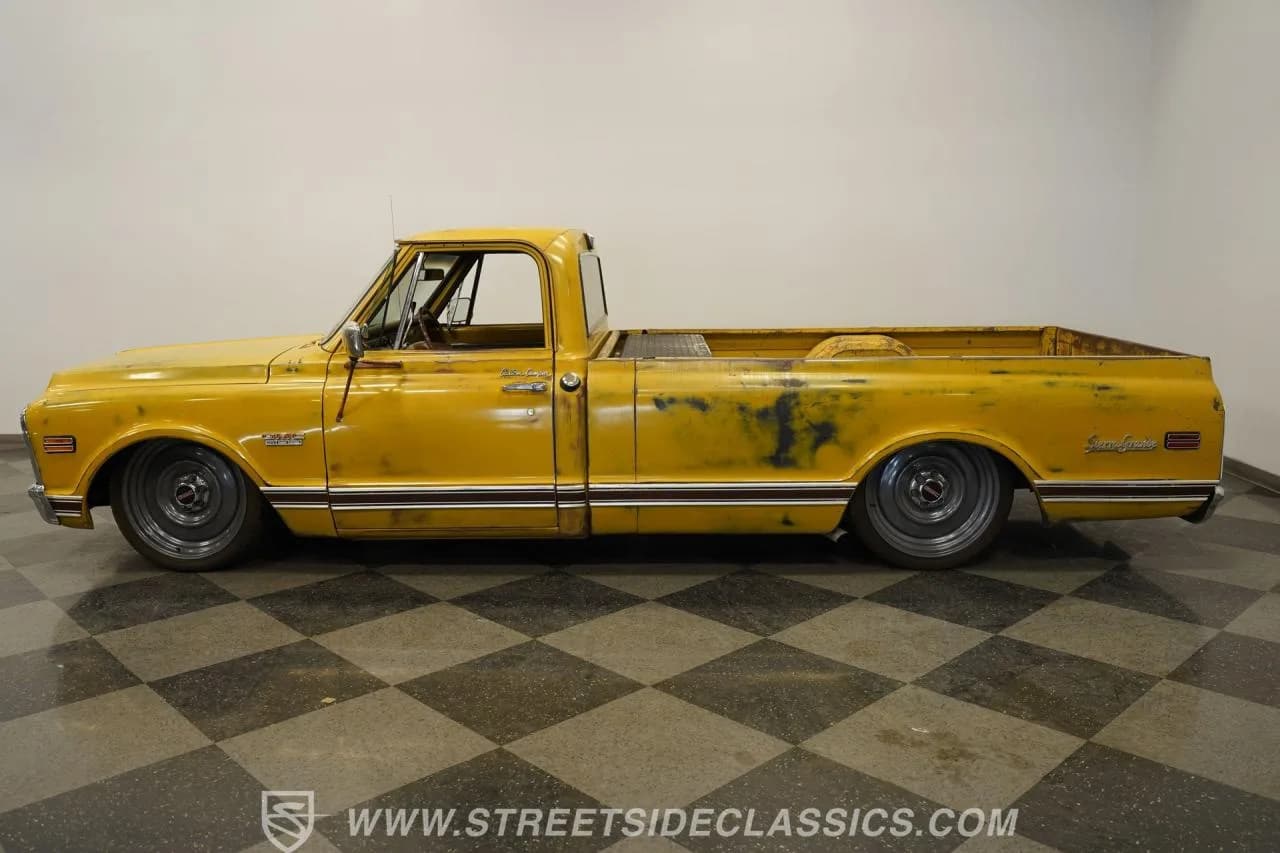 1970 GMC C20 - Thumbnail 2